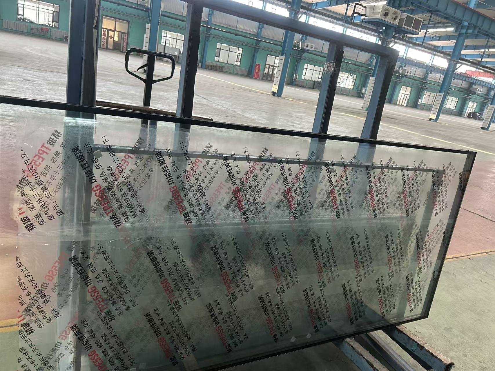 鞍山市玻璃源头工厂钢化玻璃 - 价格